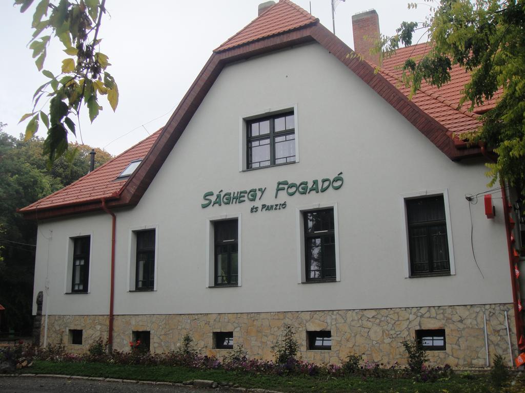 Saghegy Fogado Es Panzio Hotel Celldömölk Екстериор снимка